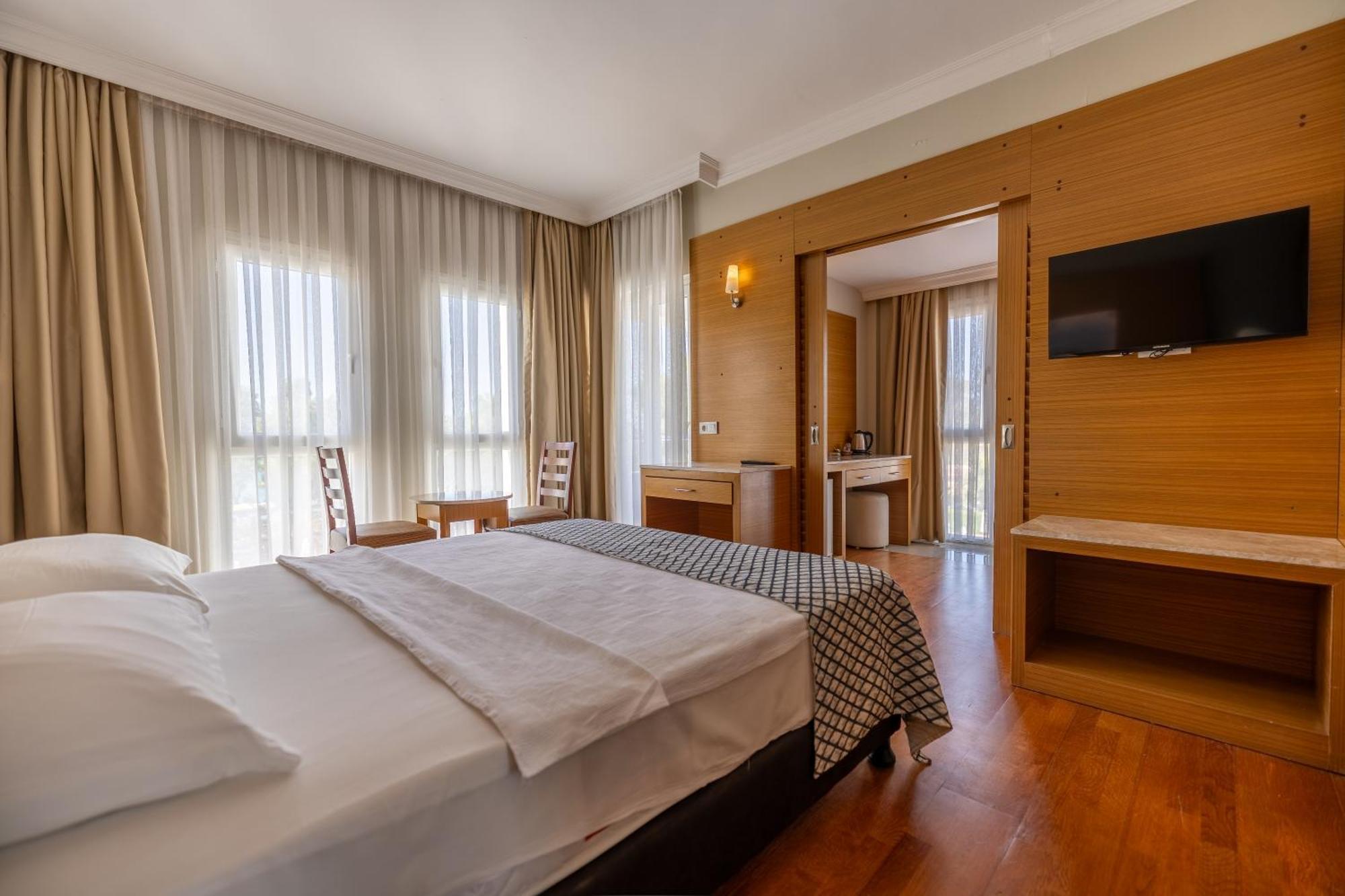 Halic Park Hotel Ayvalı エクステリア 写真